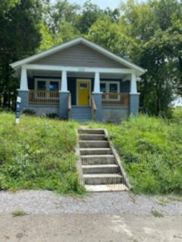 Knoxville House: 1320 Chestnut St