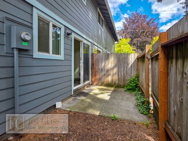 WEST LINN Townhome: 1673 DOLLAR ST