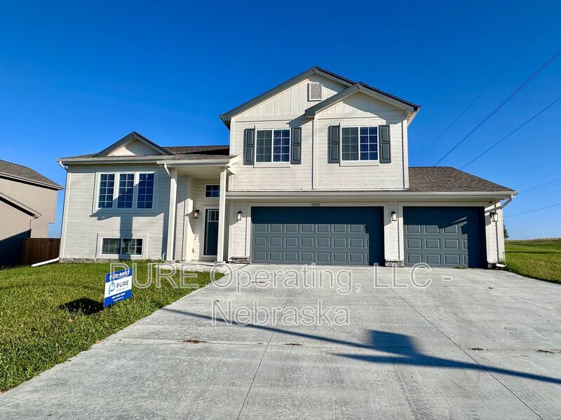 Papillion House: 4802 Sheridan Rd