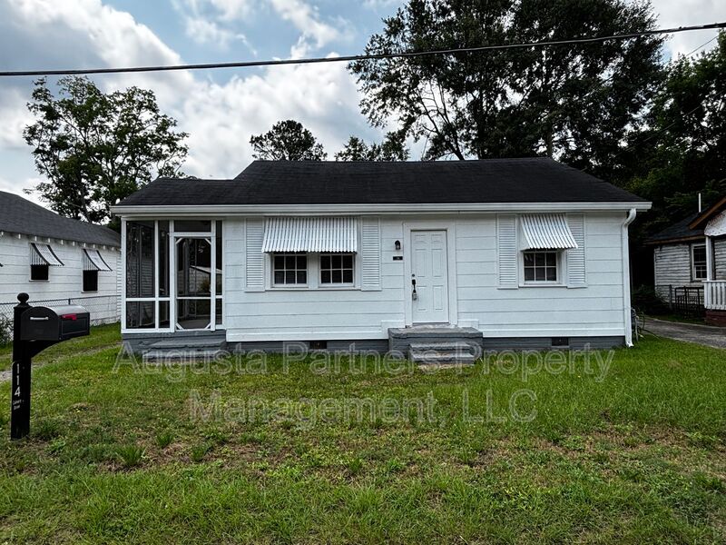 Augusta House: 114 Calvary Drive