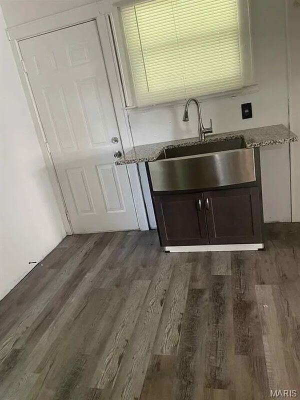 Saint Louis House: 5526 Jennings Station Rd