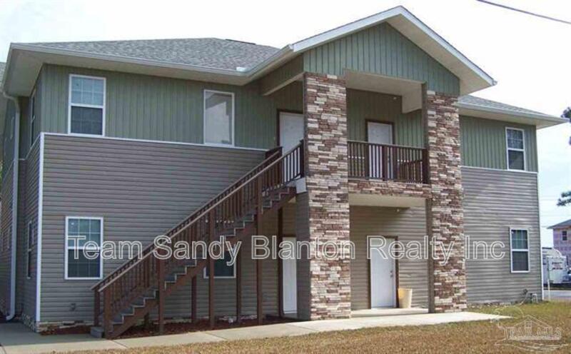 Pensacola House: 7071 Lake Joanne Dr