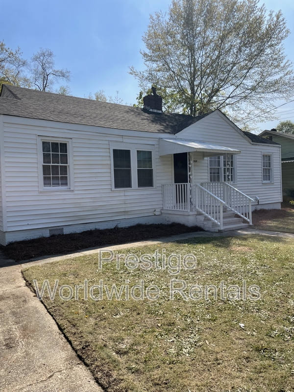 Columbus House: 2416 Heard Street