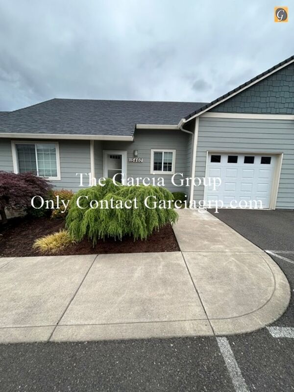 Oak Grove Condo: 15460 SE East Ave