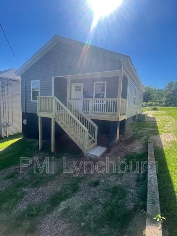 Lynchburg House: 94 Chambers St