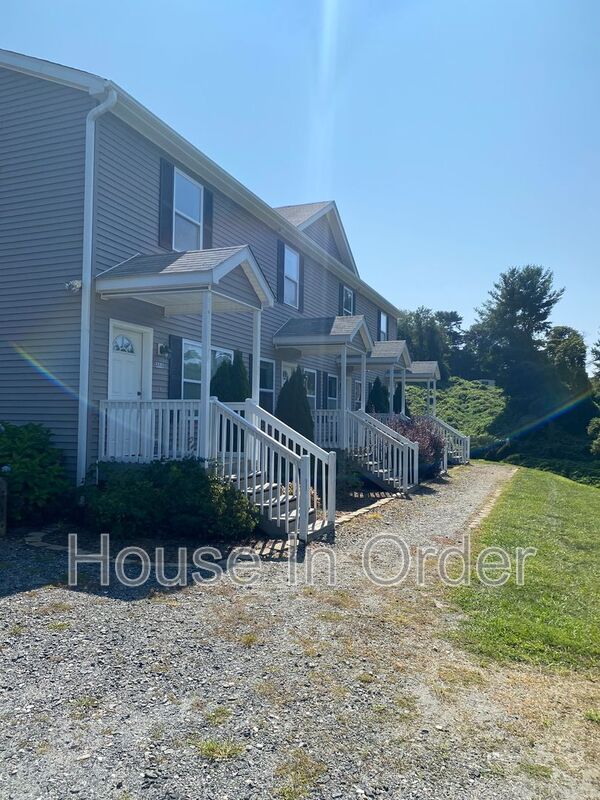 Weaverville Townhome: 46 Spicewood Rd.