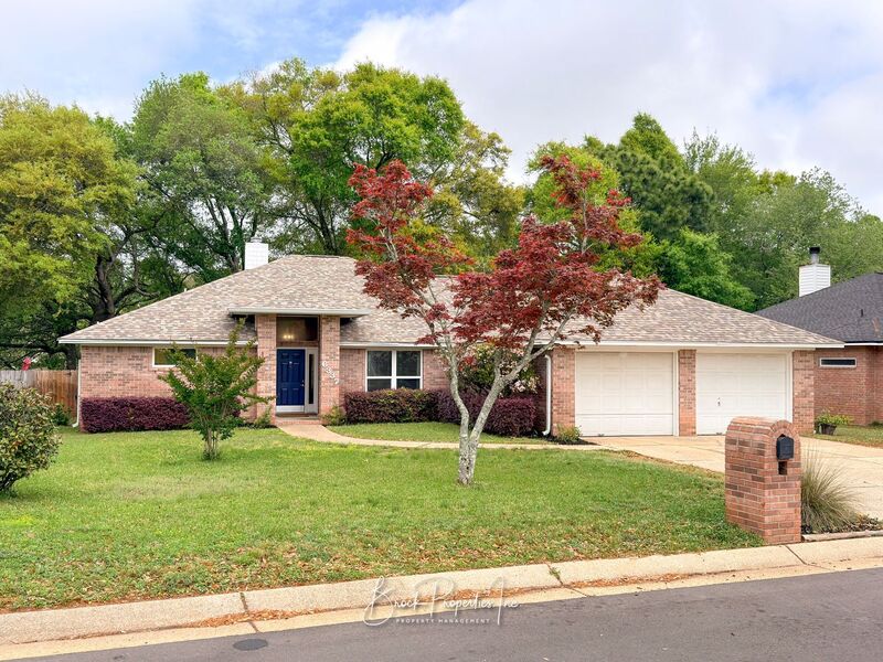 Pensacola House: 6337 Summer Lakes Dr