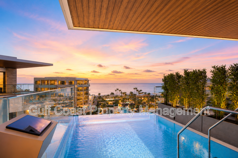 Sarasota House: 1591 Gulf Of Mexico Dr