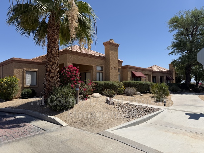 Palm Desert Condo: 74350 Magnesia Falls Drive