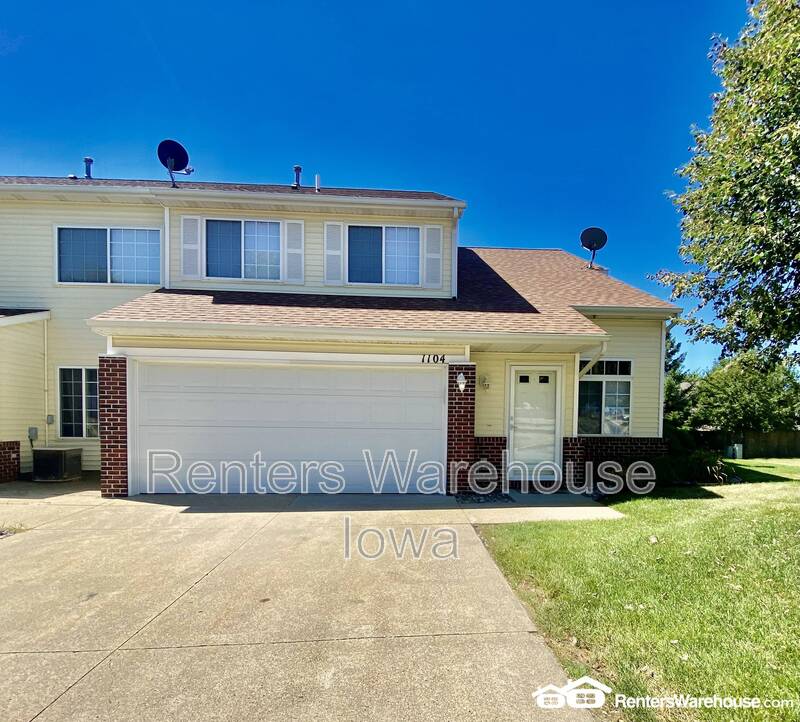 Des Moines Townhome: 3701 Brook Ridge Ct