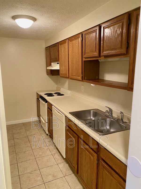 Old Orchard Beach Condo: 6 Oregon Avenue