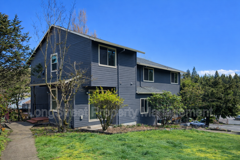 Portland House: 5912 SW Karla Ct