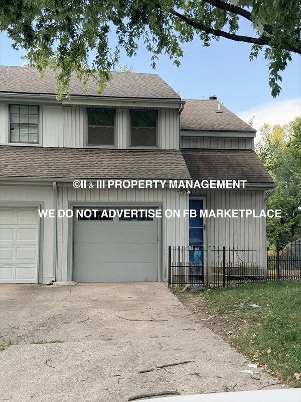 Kansas City House: 1920 Lawrence Court