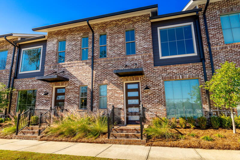 Hattiesburg Townhome: 125 S 31st Ave