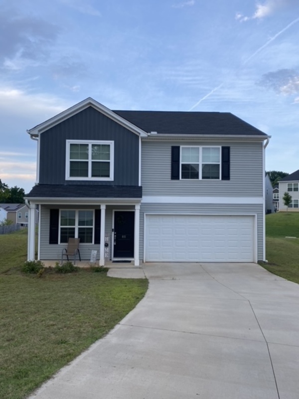 Boiling Springs House: 811 Millsgrove Court