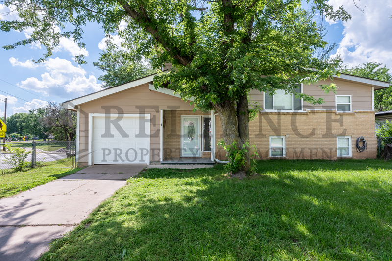 Derby House: 533 South Westview Drive