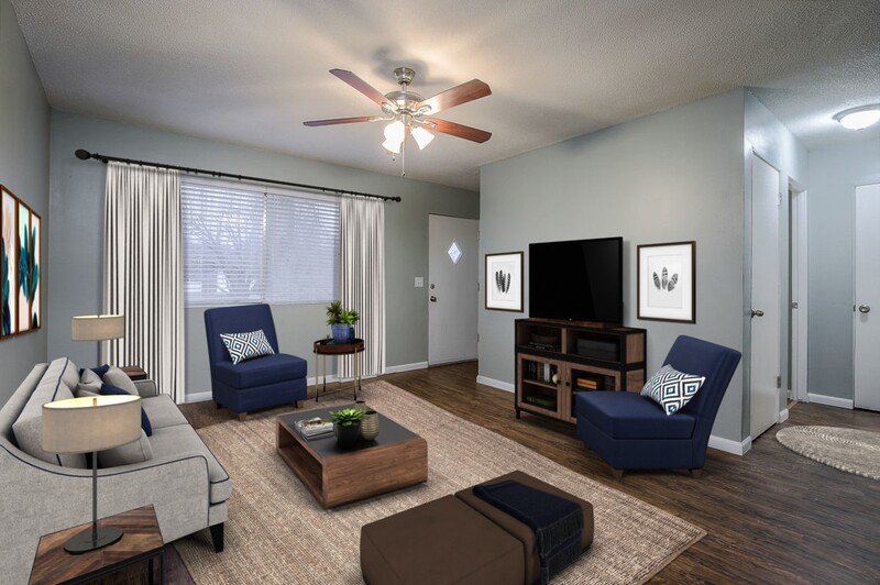 Lee's Summit Condo: 514 NE Corder St - B