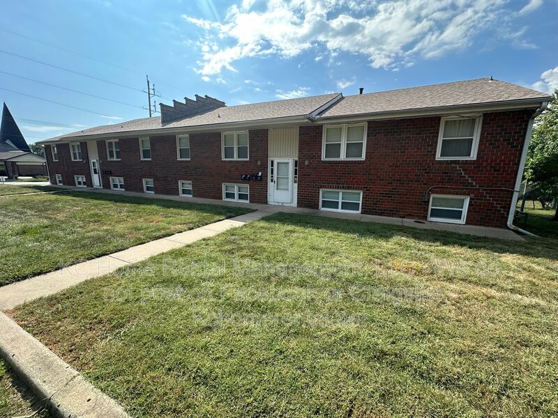Grandview House: 13428 Spring St.