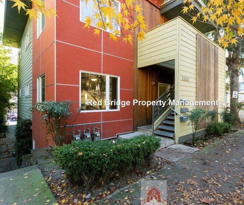Portland Condo: 2320 Southeast Morrison Street