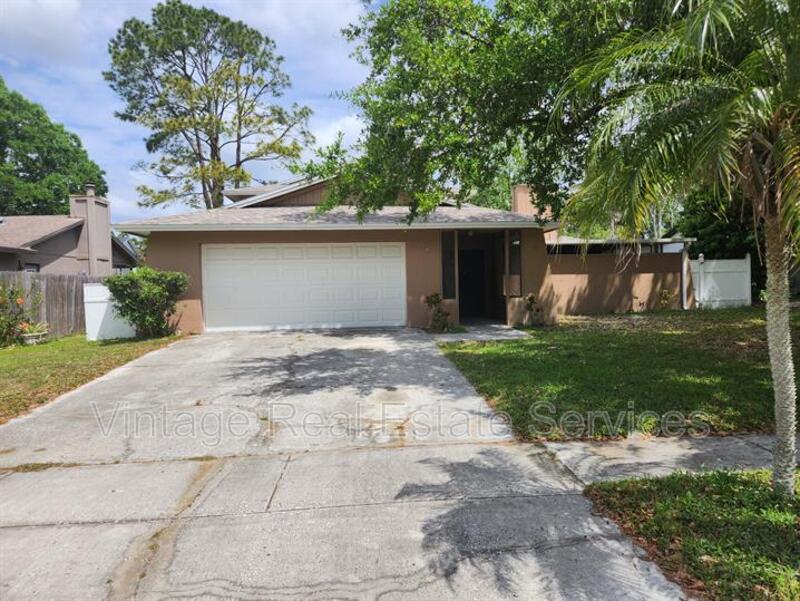 Tampa House: 4913 Rockledge Circle