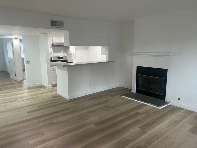 Sunland House: 8603 Fenwick Street