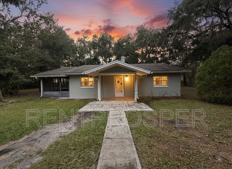 Kissimmee House: 2201 Granada Blvd