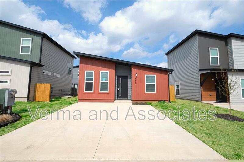Bentonville House: 840 Illinois Ave