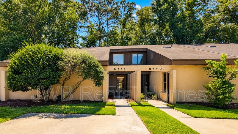 Jacksonville Townhome: 8271 Pineverde Ln