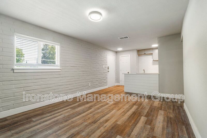 Tulsa House: 2618 E 8th Street