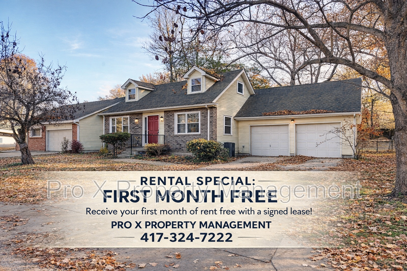 Springfield House: 1304 E Woodland St