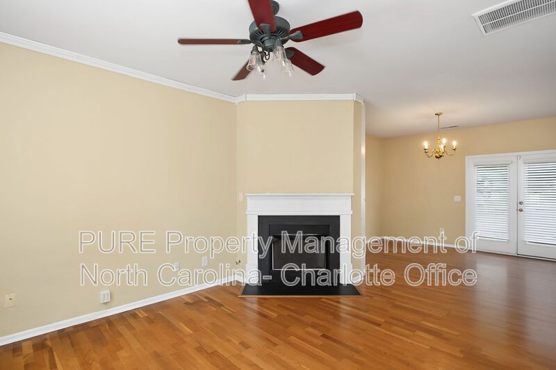 Huntersville House: 7428 Darblay Street