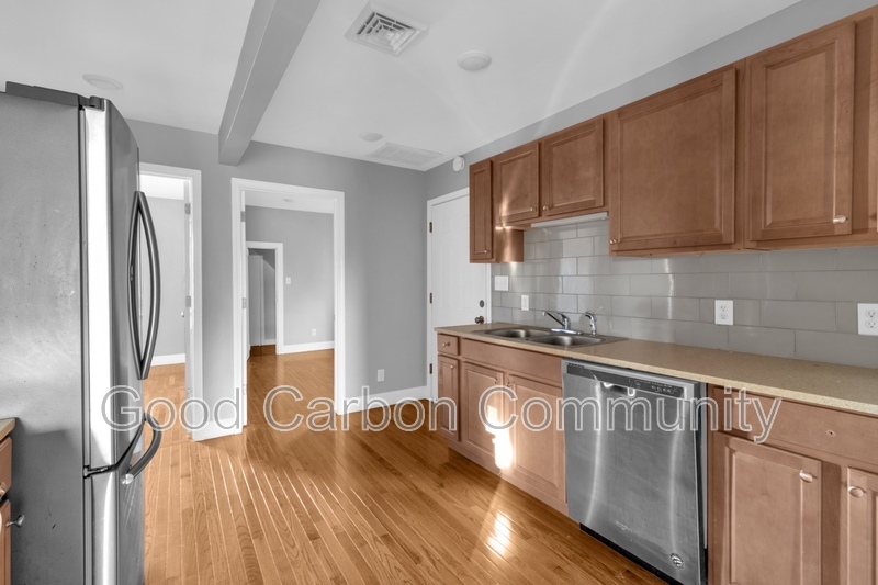 Depew Condo: 84 Crane