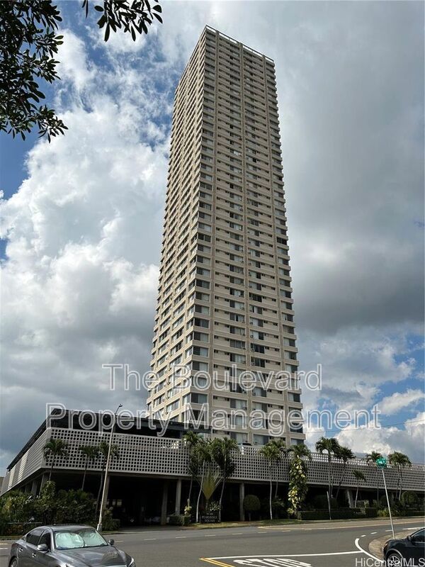 Aiea Condo: 98-288 Kaonohi St