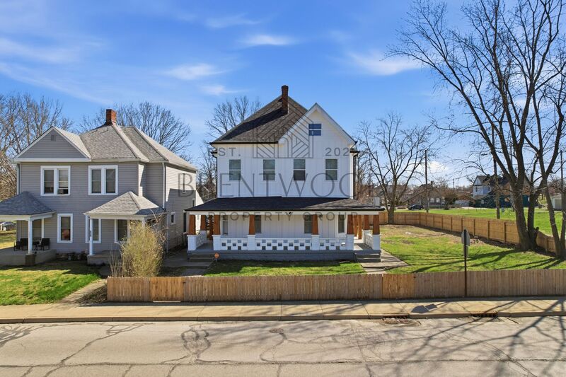 indianapolis House: 31 N State Ave