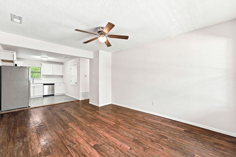 Fayetteville Condo: 2764 N Barcelona Ave