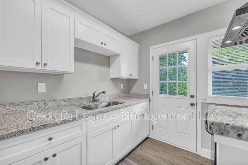 Toccoa House: 36 Andrews Court