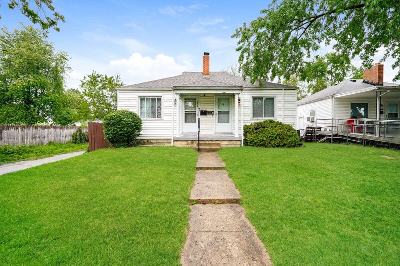 Columbus House: 2654 Avalon Place
