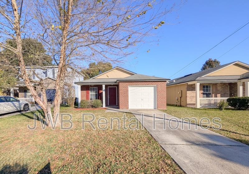 Jacksonville House: 8433 Oden Ave