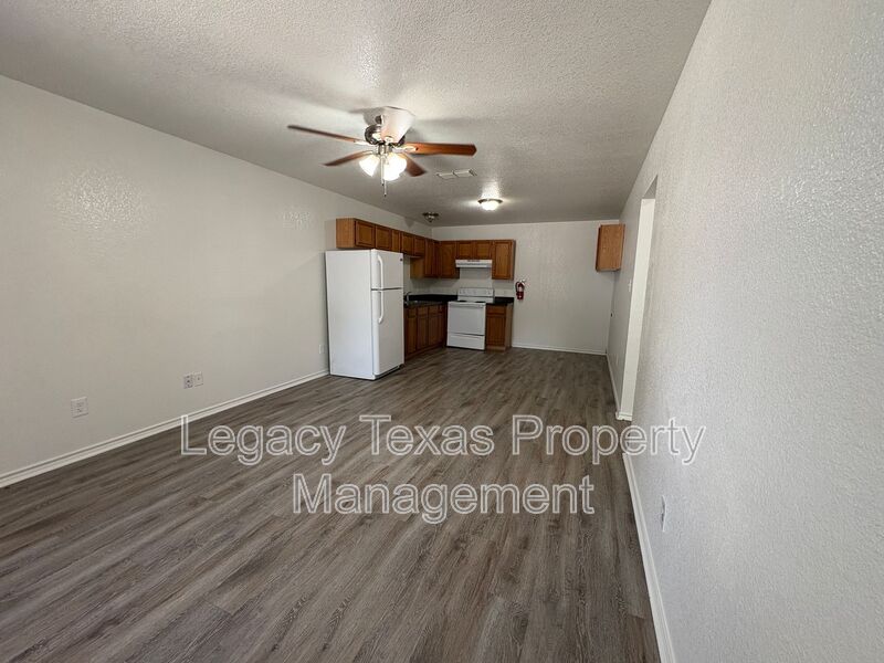 Cleburne Condo: 404 Anglin Apt #B