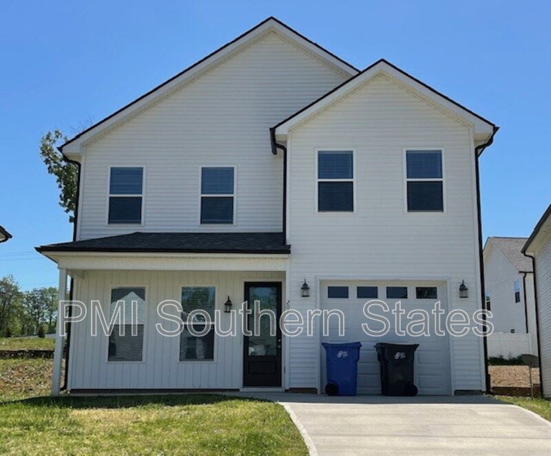 Travelers Rest House: 207 Clarus Crk Wy