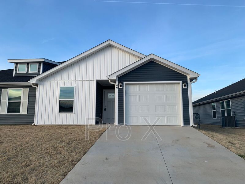 Duenweg House: 401 Alex Jordan Dr