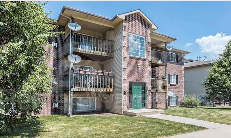 Urbandale Condo: 5924 Sutton Place