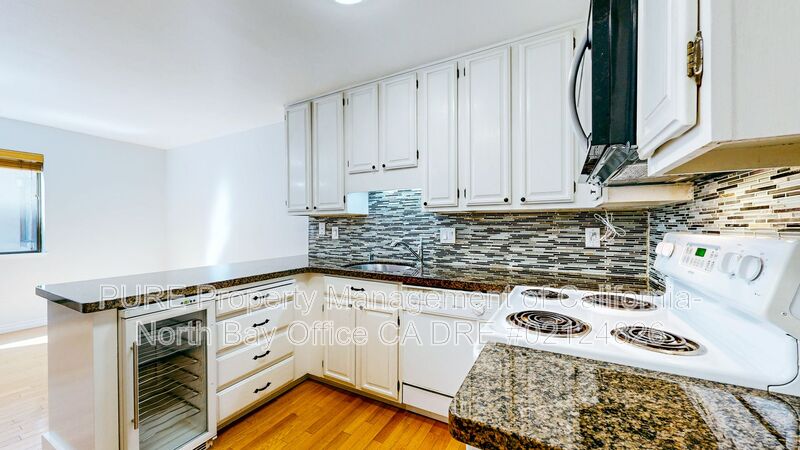San Rafael Condo: 820 Mission Ave