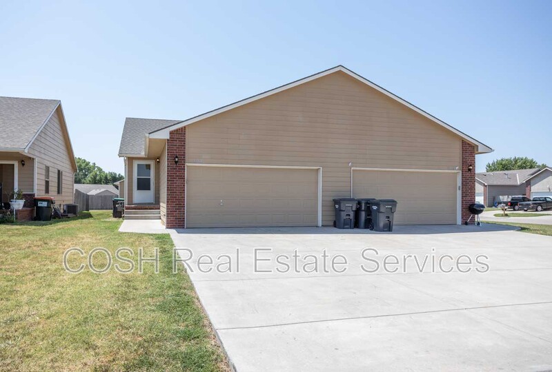 Haysville Condo: 1054 E Karla Ct