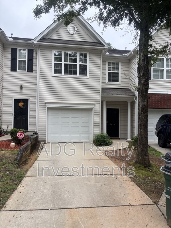 Charlotte Townhome: 2128 Whispering Way