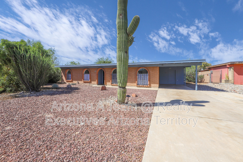 Tucson House: 9530 East 42nd Street
