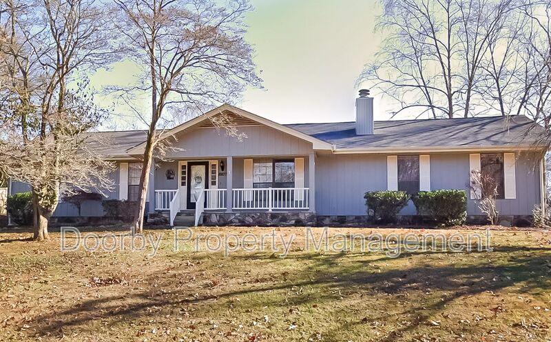 Chattanooga House: 8807 Heathfield Drive