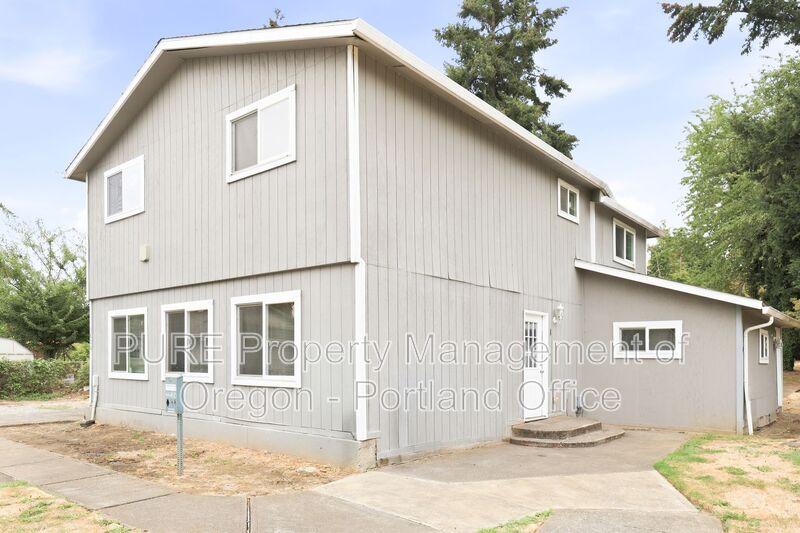 Portland Condo: 10806 NE Prescott Street