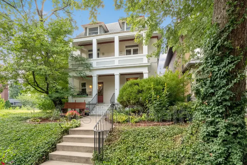 St. Louis House: 4388 McPherson Ave.