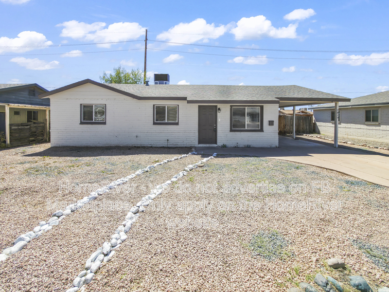 Phoenix House: 2819 W Montebello Ave